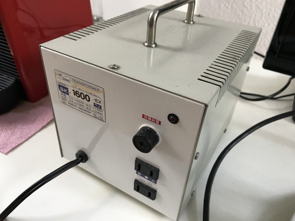 ドイツで使用している変圧器1600W