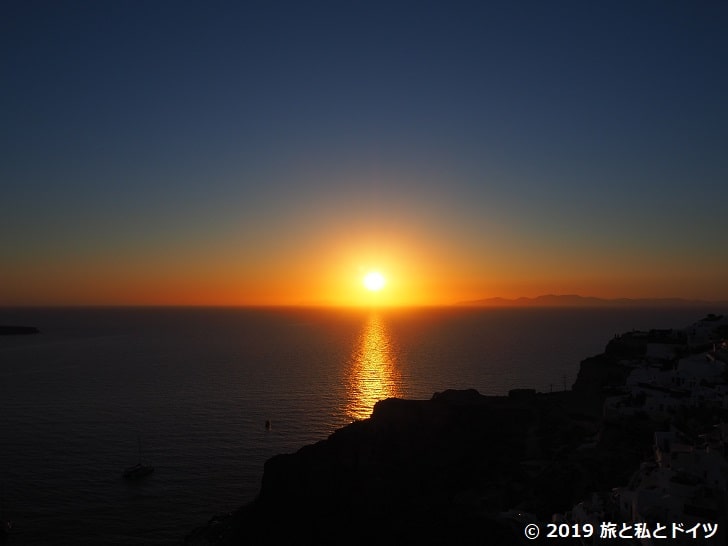 イアの古城からの夕日