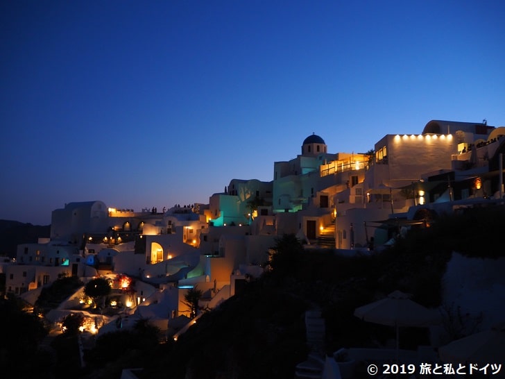 サントリーニ島の夜景