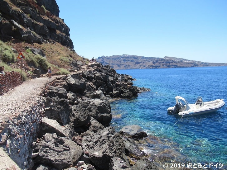 Ammoudi Bay Beachまでの道