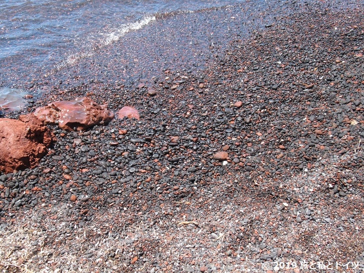 Red Beachの砂浜