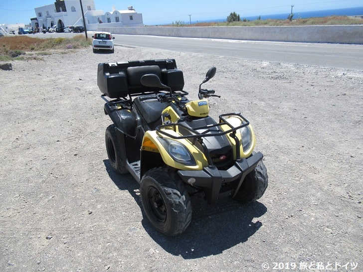 サントリーニ島でレンタルしたATV