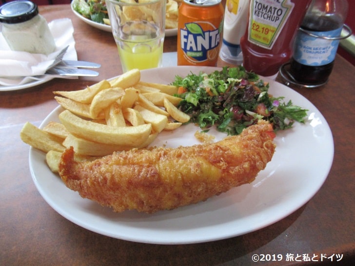 「The Golden Chippy」のフィッシュ＆チップス