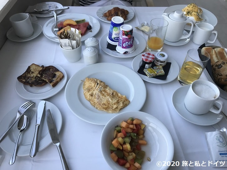「ホテルエクセルシオール」の朝食